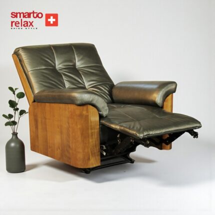 Smarto Relax TV Koltuğu (Siyah) – Miami Serisi, Elektrikli Masaj & Isıtma, Hız/Timer Ayarlı, USB + Kablosuz Şarj, Bluetooth Hoparlör, Deri, Doğal Ahşap Panel, Kontrol Paneli, Ergonomik Baba Koltuğu - Görsel 5